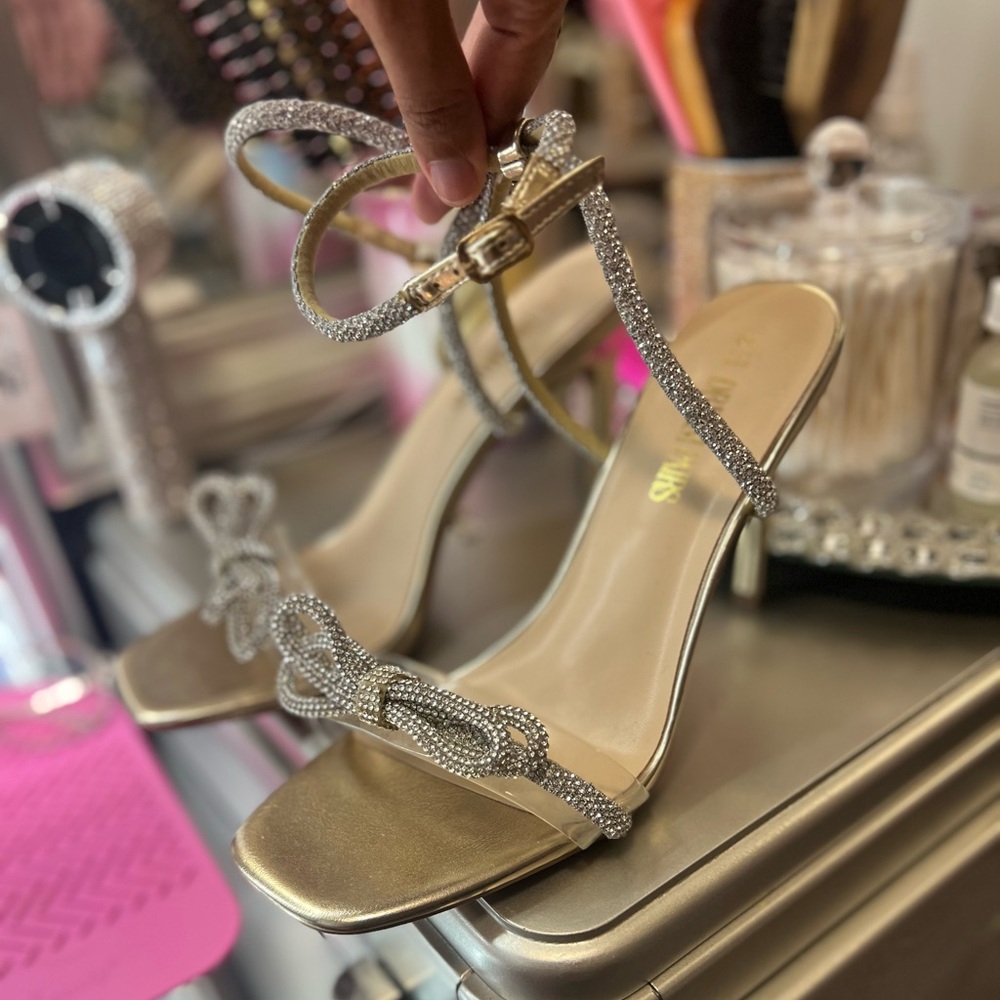 Elegant Silver and Gold High Heels Size: 10